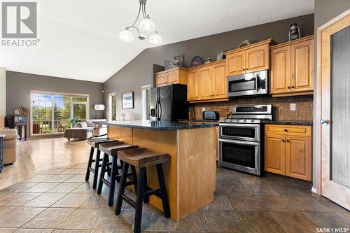 44 Fernwood Street, White City, SK - Indoor Photo Showing Kitchen