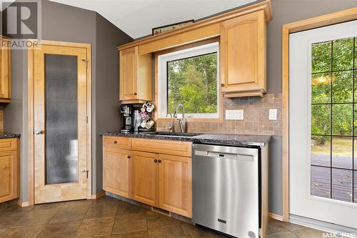 44 Fernwood Street, White City, SK - Indoor Photo Showing Kitchen