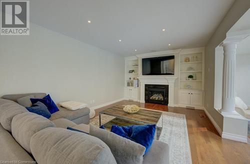 617 Rosebriar Court, Waterloo, ON - Indoor Photo Showing Living Room With Fireplace