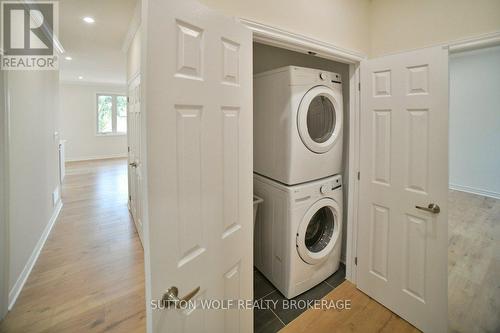 28 Concord Street, Strathroy-Caradoc (Se), ON - Indoor Photo Showing Laundry Room