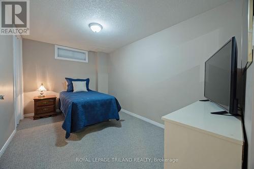 35 Bonnie Place, St. Thomas, ON - Indoor Photo Showing Bedroom