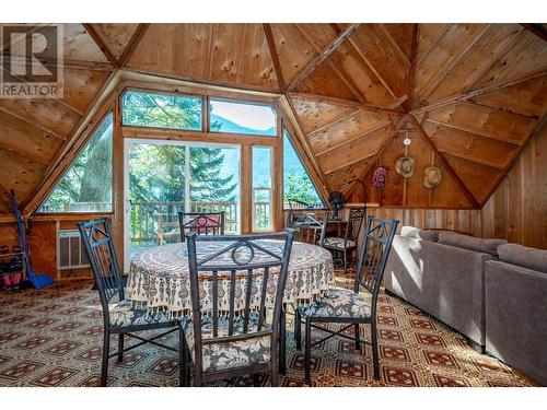 6602  3A Highway, Nelson, BC - Indoor Photo Showing Dining Room