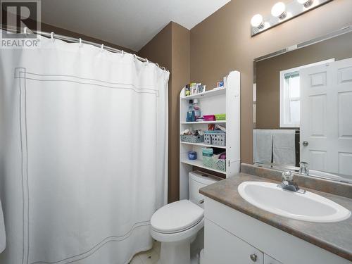 3054 Bernard Road, Prince George, BC - Indoor Photo Showing Bathroom