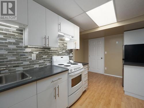 3054 Bernard Road, Prince George, BC - Indoor Photo Showing Kitchen