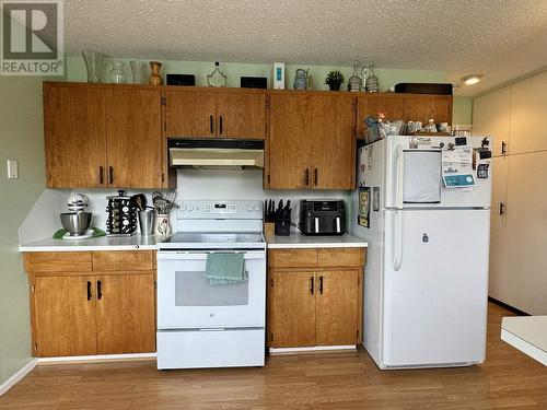 4818 Soucie Avenue, Terrace, BC - Indoor Photo Showing Kitchen