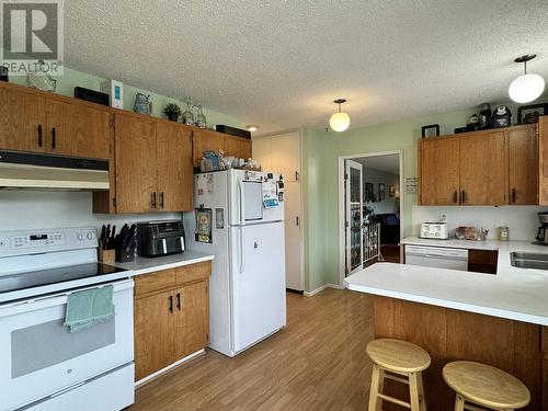 4818 Soucie Avenue, Terrace, BC - Indoor Photo Showing Kitchen