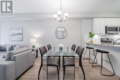 228 - 216 Oak Park Boulevard, Oakville, ON - Indoor Photo Showing Dining Room