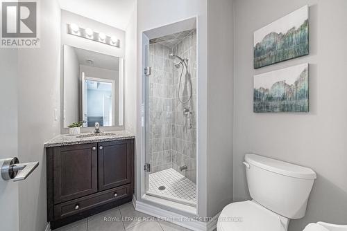 228 - 216 Oak Park Boulevard, Oakville, ON - Indoor Photo Showing Bathroom