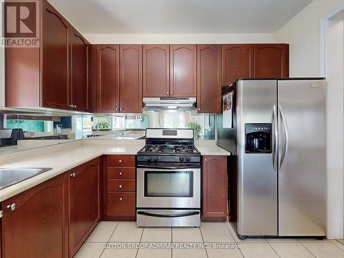 13 Fallgate Drive, Brampton (Credit Valley), ON - Indoor Photo Showing Kitchen