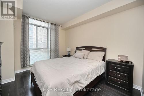 718 - 225 Webb Drive, Mississauga, ON - Indoor Photo Showing Bedroom