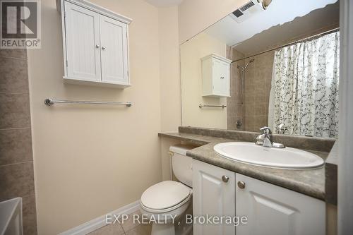 718 - 225 Webb Drive, Mississauga, ON - Indoor Photo Showing Bathroom