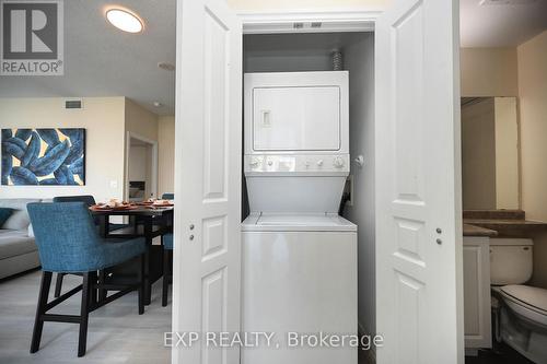 718 - 225 Webb Drive, Mississauga (City Centre), ON - Indoor Photo Showing Laundry Room