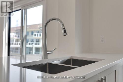 2D Lookout Drive, Clarington (Bowmanville), ON - Indoor Photo Showing Kitchen With Double Sink