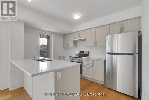 2D Lookout Drive, Clarington (Bowmanville), ON - Indoor Photo Showing Kitchen With Stainless Steel Kitchen