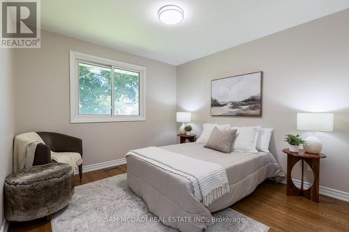 2211 Corsair Road, Mississauga (Cooksville), ON - Indoor Photo Showing Bedroom