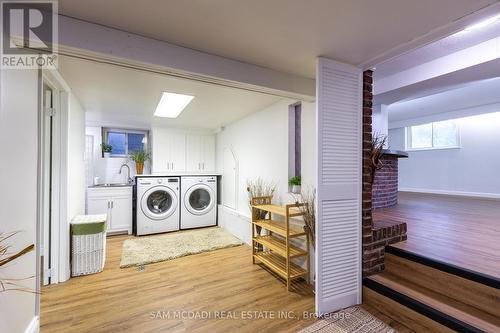 2211 Corsair Road, Mississauga (Cooksville), ON - Indoor Photo Showing Laundry Room