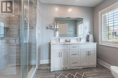 4991 Middlesex Gate, Mississauga (Churchill Meadows), ON - Indoor Photo Showing Bathroom