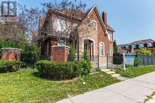 4991 Middlesex Gate, Mississauga (Churchill Meadows), ON - Outdoor