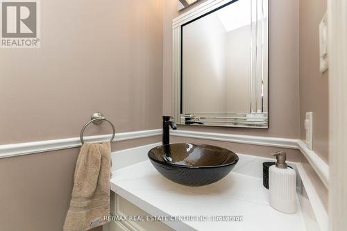 4 Louvain Drive, Brampton (Vales Of Castlemore North), ON - Indoor Photo Showing Bathroom