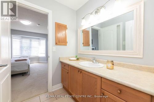 4 Louvain Drive, Brampton (Vales Of Castlemore North), ON - Indoor Photo Showing Bathroom