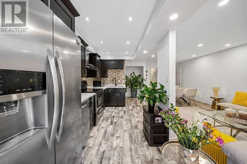 94 - 6950 Tenth Line W, Mississauga (Lisgar), ON - Indoor Photo Showing Kitchen With Stainless Steel Kitchen With Upgraded Kitchen