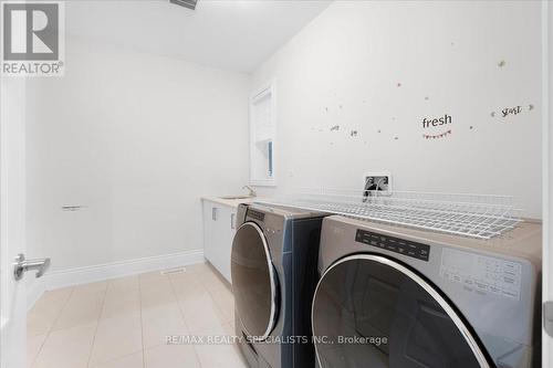 89 Robinson Preserve Court, Caledon (Palgrave), ON - Indoor Photo Showing Laundry Room