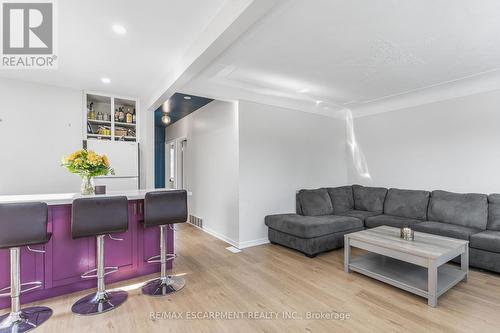 280 Montrose Avenue, Hamilton, ON - Indoor Photo Showing Living Room