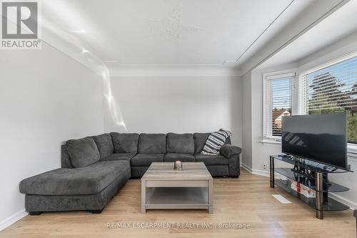 280 Montrose Avenue, Hamilton (Rosedale), ON - Indoor Photo Showing Living Room