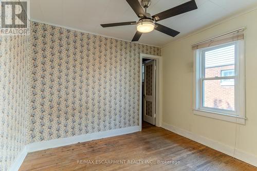 15 Queensbury Road, Fort Erie, ON - Indoor Photo Showing Other Room