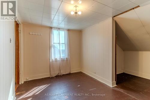 15 Queensbury Road, Fort Erie, ON - Indoor Photo Showing Other Room