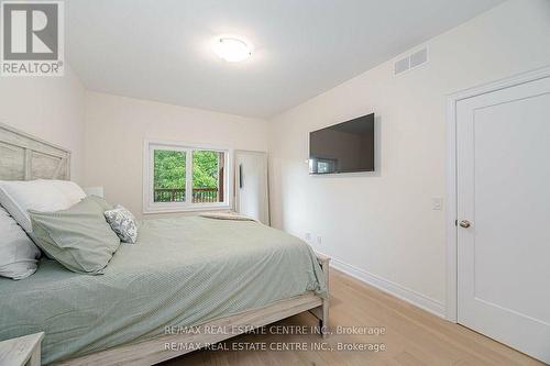 199 Alderson Court, Fort Erie, ON - Indoor Photo Showing Bedroom