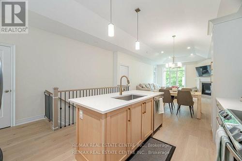 199 Alderson Court, Fort Erie, ON - Indoor Photo Showing Kitchen