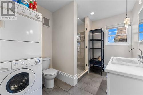 70 Madawaska Street, Arnprior, ON - Indoor Photo Showing Laundry Room