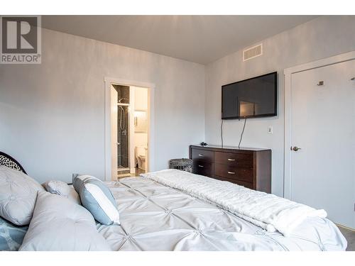 136 Mugford Road, Kelowna, BC - Indoor Photo Showing Bedroom