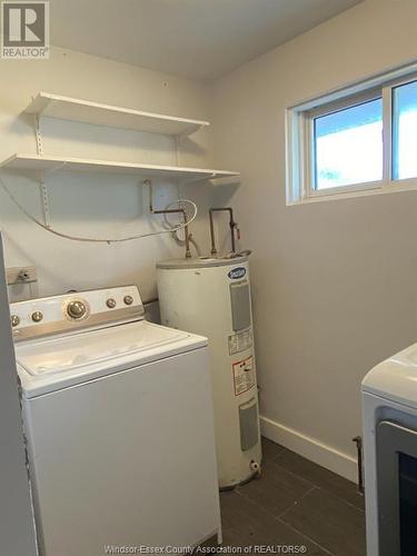 440 Prince Road Unit# 3, Windsor, ON - Indoor Photo Showing Laundry Room