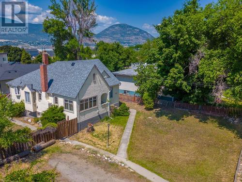 1027 Government Street, Penticton, BC - Outdoor