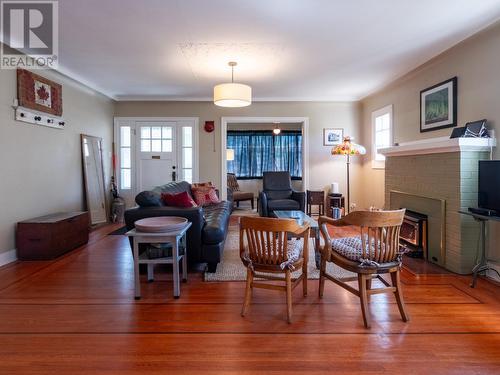 1027 Government Street, Penticton, BC - Indoor Photo Showing Dining Room