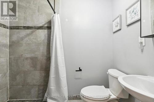 17 - 1415 Fieldlight Blvd Boulevard, Pickering, ON - Indoor Photo Showing Bathroom