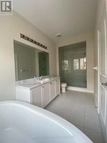 41 Ducharme Drive, Richmond Hill, ON - Indoor Photo Showing Bathroom