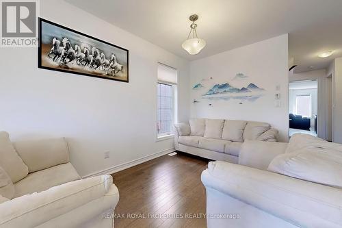 57 Decast Crescent, Markham, ON - Indoor Photo Showing Living Room