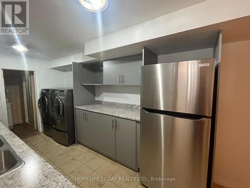 Bsmt - 15 Alanno Way, Vaughan, ON - Indoor Photo Showing Laundry Room