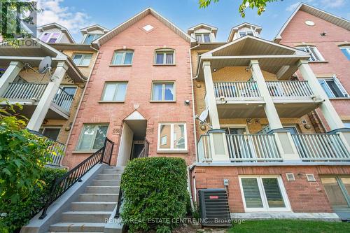 834 - 75 Weldrick Road E, Richmond Hill, ON - Outdoor With Balcony With Facade