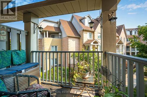 834 - 75 Weldrick Road E, Richmond Hill, ON - Outdoor With Balcony With Exterior