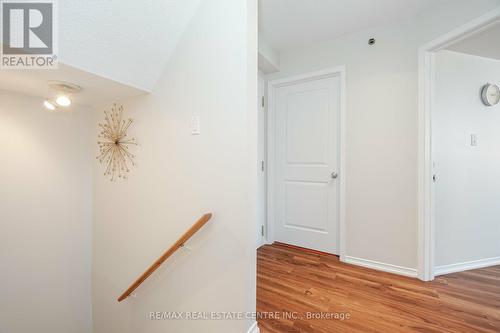 834 - 75 Weldrick Road E, Richmond Hill, ON - Indoor Photo Showing Other Room