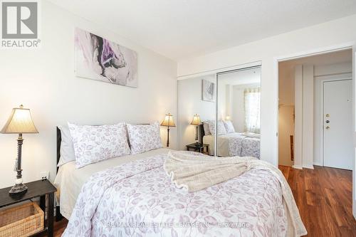 834 - 75 Weldrick Road E, Richmond Hill, ON - Indoor Photo Showing Bedroom