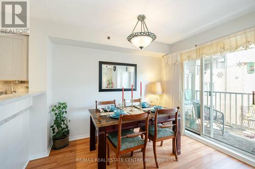 834 - 75 Weldrick Road E, Richmond Hill, ON - Indoor Photo Showing Dining Room