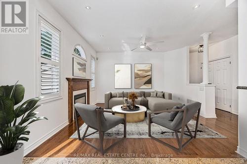 156 41St Street S, Wasaga Beach, ON - Indoor Photo Showing Dining Room