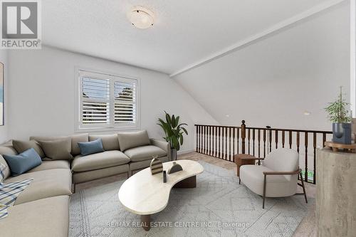 156 41St Street S, Wasaga Beach, ON - Indoor Photo Showing Living Room