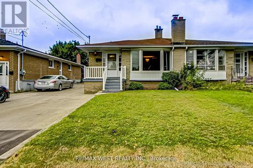 162 Lindylou Road, Toronto (Humbermede), ON - Outdoor With Facade