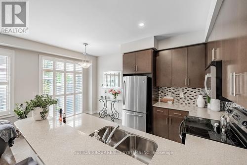 170 Duncan Lane, Milton (Scott), ON - Indoor Photo Showing Kitchen With Stainless Steel Kitchen With Double Sink With Upgraded Kitchen